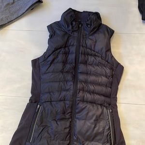 Lululemon size 4 black DOWN FOR IT ALL vest
